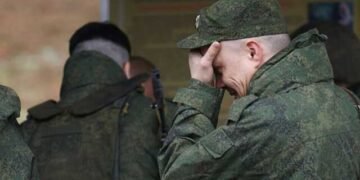Російські мобіки не хочуть йти в атаку в районі Сватового. Командування шле їх через мінні поля