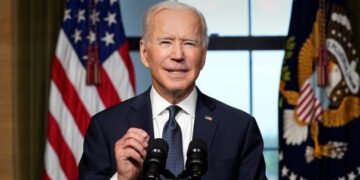 “Трохи бентежить”: Байден прокоментував провальні спроби республіканців обрати спікера Палати представників