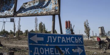 На Луганщине коллаборационисты бегут из населенных пунктов вблизи линии фронта