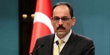 Турция готова настаивать на “локальном прекращении огня” в Украине