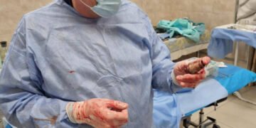 Оперировали в присутствии двух саперов: врачи успешно удалили гранату ВОГ из тела военнослужащего