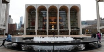 Метрополитен-опера и Линкольн-центр создают оперу об украинских детях, вывезенных в Россию