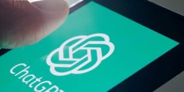 ChatGPT научилась разговаривать и распознавать фото пользователей