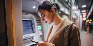 Без света и связи: что нужно знать о работе банков в случае блекаута