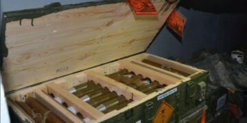 Армия Нагорного Карабаха сдалась: ВИДЕО, как передавали технику и оружие Азербайджану