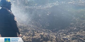 “Много раненых и погибший”: россияне обстреляли север Донецкой области