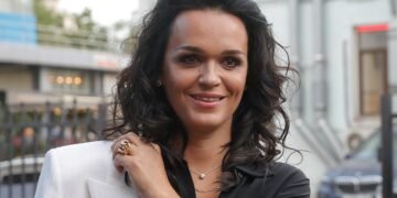 Відома російська співачка зізналася, як “бухала по-чорному”, після операції зі збільшення грудей 