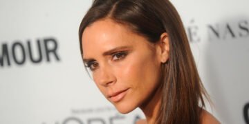 Брітні Спірс, Вікторія Бекхем та інші зірки, які відмовилися від грудних імплантів