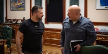 Зеленський зустрівся з прокурором Гааги, який веде справу Путіна
