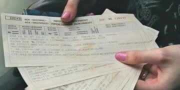 “Укрзализныця” окончательно дерусифицировала железнодорожные билеты