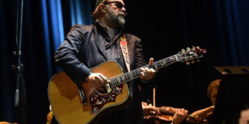 І нашим, і вашим: Борис Гребенщиков поспівчував росіянам та пояснив, чому не виступає в Україні