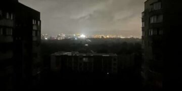 Сазонов: Ну що, недорогі сусіди, як вам блек-аут у Курську та області? Виявляється, в цю гру можна грати удвох і тепер саме так і буде