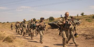 Тактика броньованих штурмів, якої США очікували від України в наступі, більше не працює: що змінили дрони й технології – WSJ