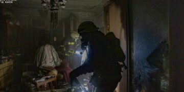 В Киеве в результате пожара в квартире погибла женщина