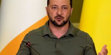 Зеленский: выбьем россиян с юга – они убегут