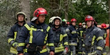 Спасатели за сутки 211 раз выезжали на ликвидацию последствий вражеских обстрелов