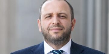 Рустем Умеров написал заявление об увольнении с должности главы Фонда госимущества