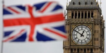 Великобритания: Россия пыталась нанести удар по гражданскому судну в Черном море