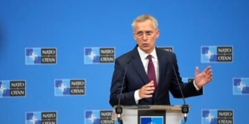 Столтенберг: мы должны готовиться к тому, что война в Украине будет долгой