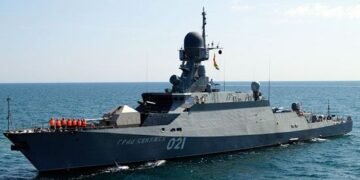 рф вывела в Черное море ракетоноситель до 8 “Калибров”: Силы обороны Юга предупредили о высокой ракетной угрозе