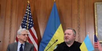 Генеральный прокурор США обсудил с украинским коллегой борьбу с коррупцией