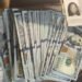 На Закарпатье женщина пыталась за 6 тыс. долл “купить” у пограничников пропуск для мужа