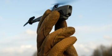 Минус три вражеских танка: в МВД показали успешную работу аэроразведчиков