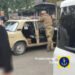 “Избирательная точка” на капоте авто: как оккупанты в Мариуполе проводят “выборы”