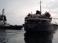 Украинские порты покинули 50 из 100 судов заблокированных после полномасштабного вторжения, – мониторинговая группа