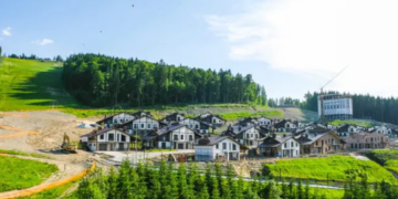 Прокуратура судиться з ПриватБанком за землю в Буковелі, щоб повернути її в держвласність