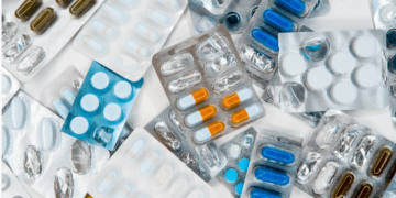 Лікар назвав 10 головних “фуфломіцинів” в Україні, на які не варто витрачати гроші