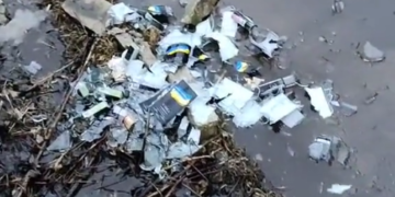 Не показуйте росіянам: бійці ЗСУ продемонстрували, як розправляються з алкоголем на фронті. ВІДЕО