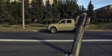 Окупанти вдарили ракетами по Краматорську: є поранений, пошкоджено гуртожиток