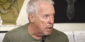 “Досить п*здіти”: Макаревич “розніс” російського журналіста за його недолугі запитання про війну в Україні. ВІДЕО