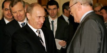 Екс-прем’єр Словенії Янша розповів, як Путін просив НАТО не приймати Україну і Грузію