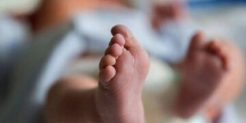 Через 11 тижнів після смерті головного мозку у американки народилася здорова дитина
