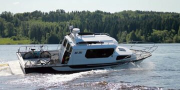 ЗСУ знищили російський катер під час спроби висадки на узбережжя Чорного моря. ВІДЕО