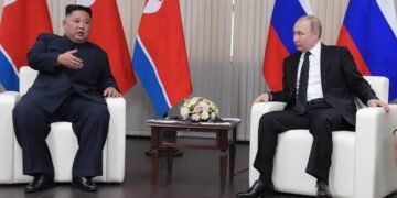 Зброя з КНДР дозволить Путіну затягнути війну проти України, – Bloomberg