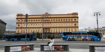 ФСБ арестовала в Крыму мужчину за передачу секретов Украине