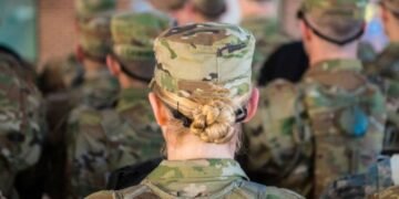 Мобилизация в Украине: может ли получить повестку военнообязанная женщина