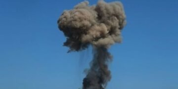 Россияне вновь атаковали Херсон, есть раненые