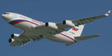 Сразу пять пассажирских самолетов в небе над Россией подали сигналы тревоги