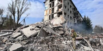 “Тело из-под завалов достать невозможно”: ситуация в Авдеевке после обстрелов