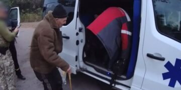 Из Авдеевки удалось эвакуировать еще 13 человек. ВИДЕО