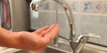 Украинцев предупредили, где временно не будет воды