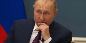 Путину “жить осталось два месяца”: эксперт считает, что поездка в Ростов была не случайной