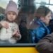 Обязательная эвакуация детей в Украине: список населенных пунктов расширен