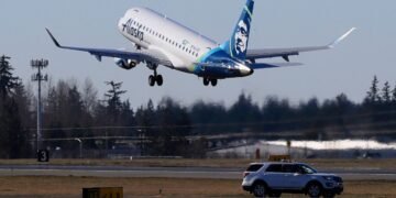 В США пилоту предъявили обвинения в покушении на убийство пассажиров