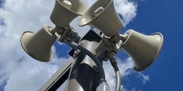 “Усе за планом”: по всій території Росії лунатимуть сирени та гучномовці