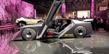 Nissan представил электрический гиперкар с мощностью 1 МВт – видео